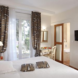 Deluxe Queen Room Balcony Sea View